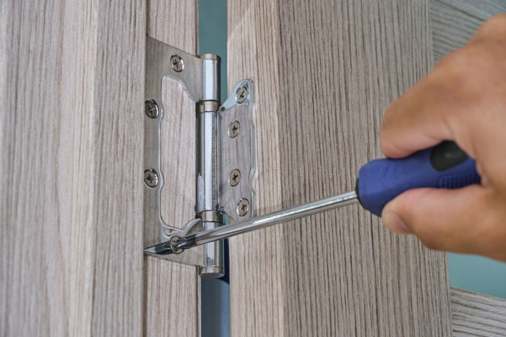 Repair and installation door hinges with screwdriver