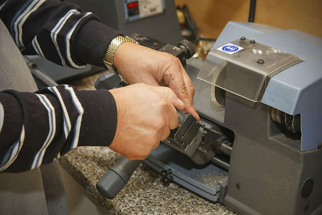 Locksmith making spare key